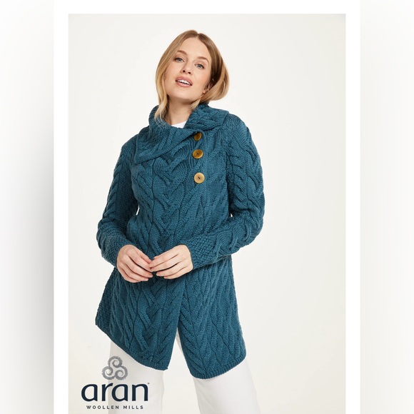 Aran Woolen Mills Women’s 3 Button Long Supersoft Merino Wool Cardigan NEW - Picture 2 of 7